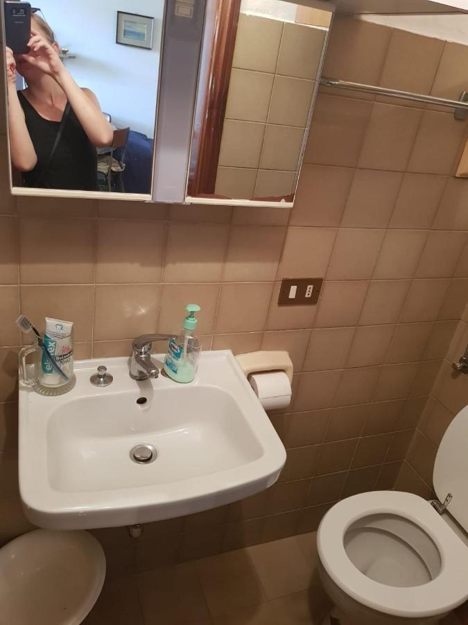 Casa Tranquilla E Luminosa Con Terrazzo A Due Passi Dal Mare Lägenhet Brolo Exteriör bild