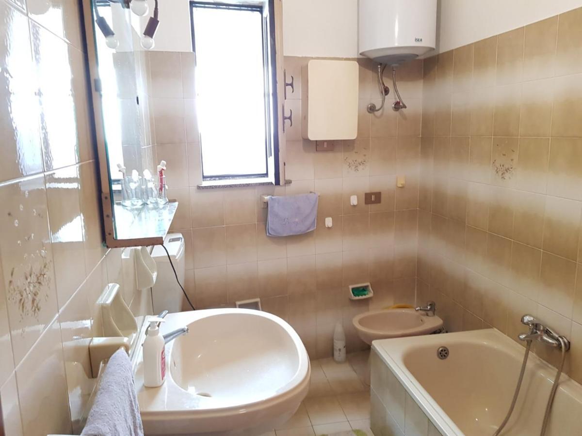 Casa Tranquilla E Luminosa Con Terrazzo A Due Passi Dal Mare Lägenhet Brolo Exteriör bild